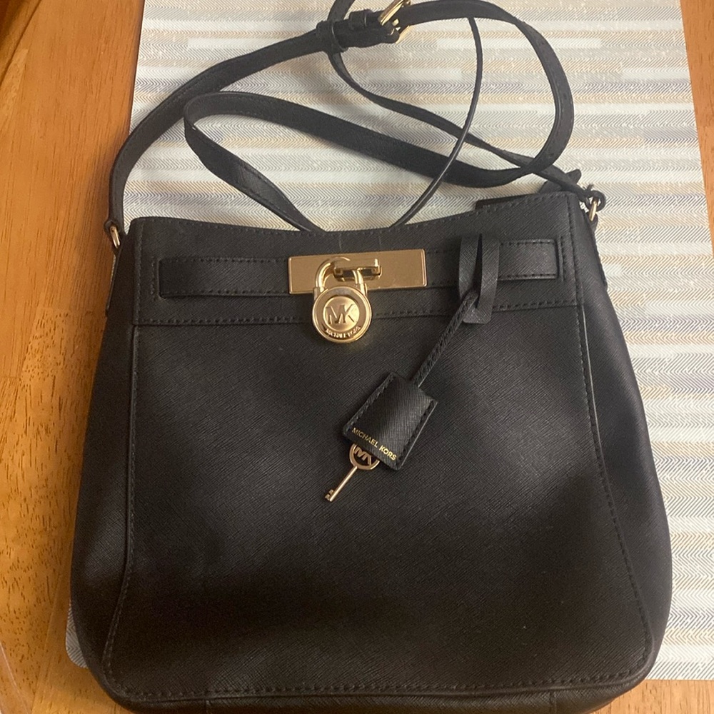 Michael Kors authentic medium crossbody, like new condition